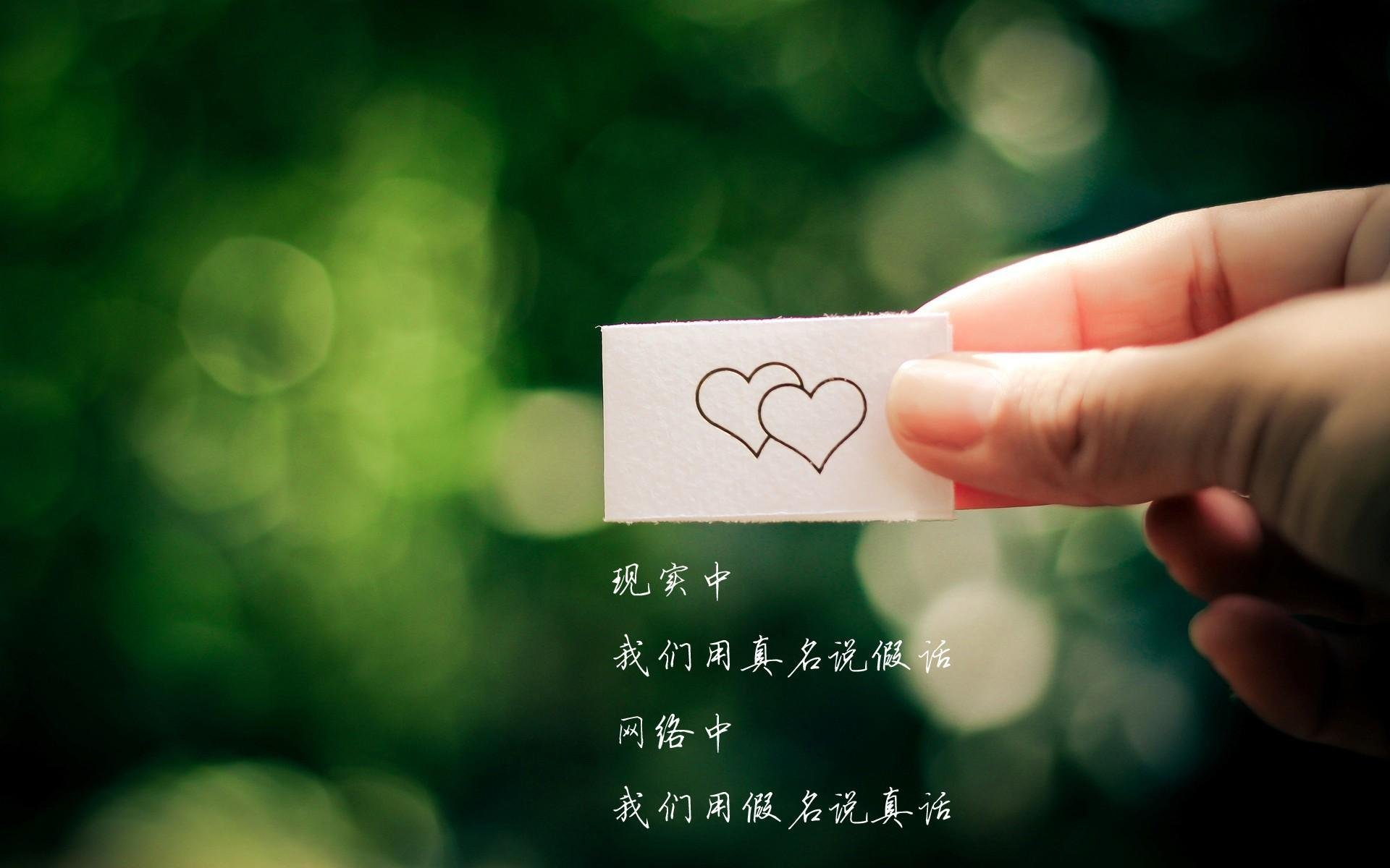 李娜新书签售现场火爆签名不断，李娜的连笔签名