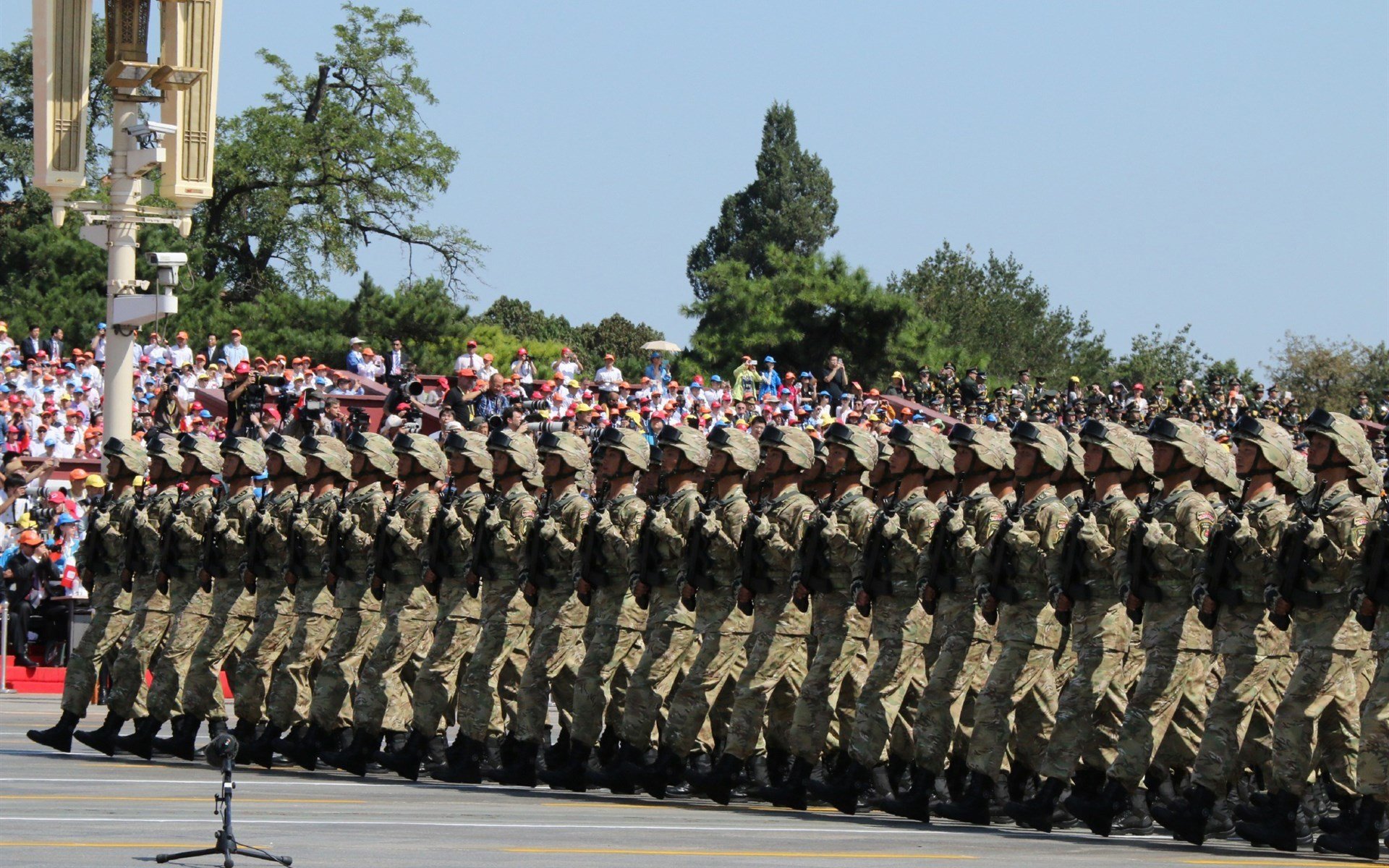 开云体育下载-Martinez 防守贡献巨大稳固后防